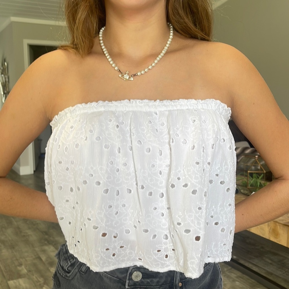 Hollister strapless flow top!